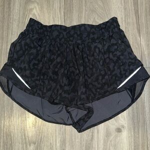Lululemon 2.5” Black Camo Shorts (Size 4)